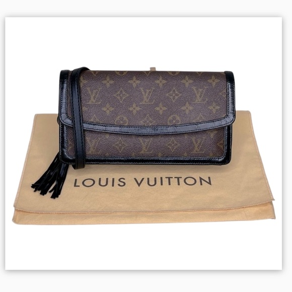 Louis Vuitton Pochette Damme monogram Bag - Picture 1 of 10